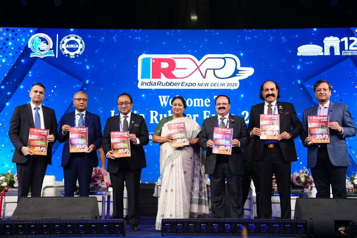 दिल्ली की मुख्यमंत्री रेखा गुप्ता मंगलवार को भारत मंडपम 12वें इंडिया रबर एक्सपो का उद्घाटन करते हुए