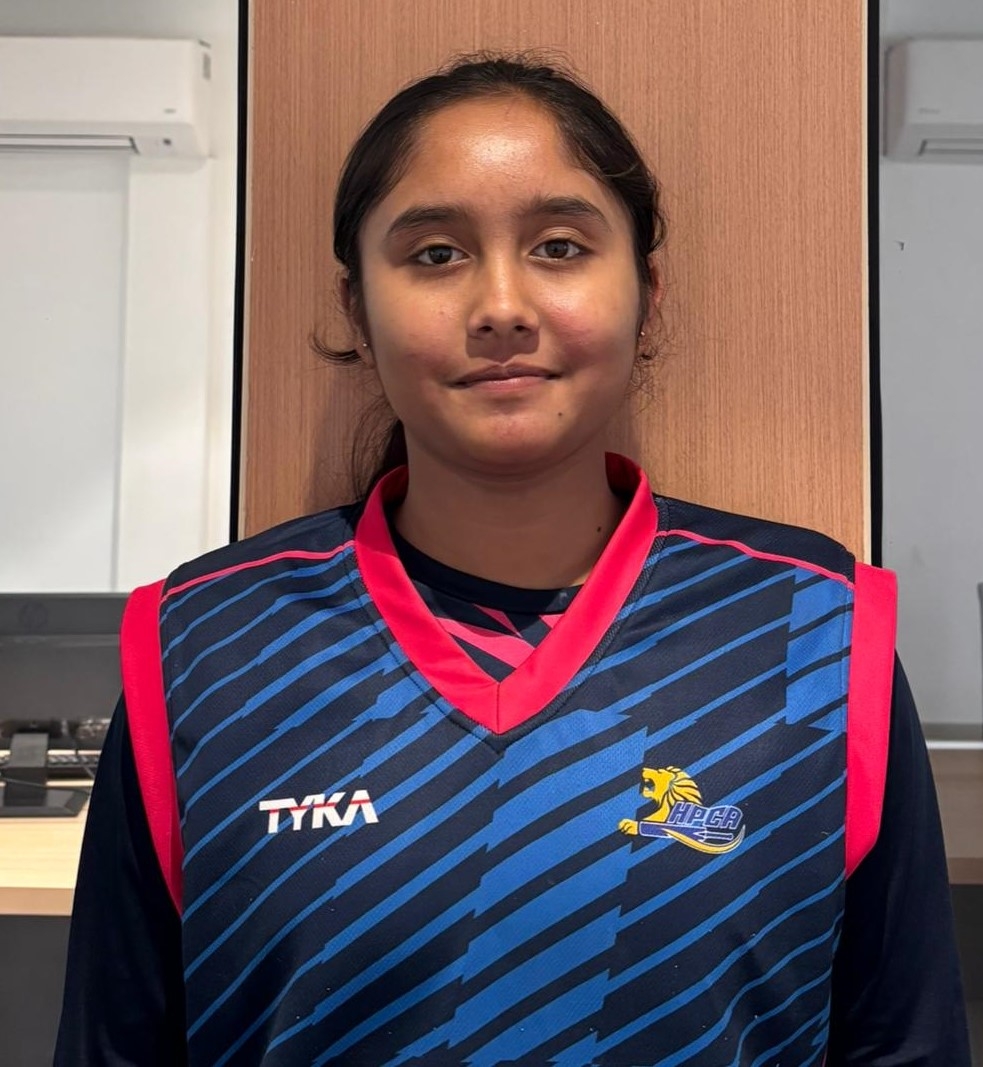 अहाना शर्मा।