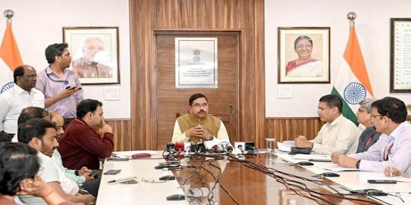 नवीकरणीय ऊर्जा की स्थापित क्षमता में भारत का वैश्विक स्तर पर तीसरा स्थान : प्रह्लाद जोशी