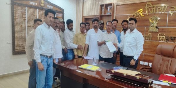 पश्चिमी सिंहभूम में अवैध खनन पर झामुमो सख्त, प्रशासन को 7 दिन का अल्टीमेटम