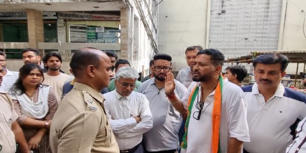 सिलीगुड़ी में भाजपा उम्मीदवार समेत कई नेताओं पर एफआईआर