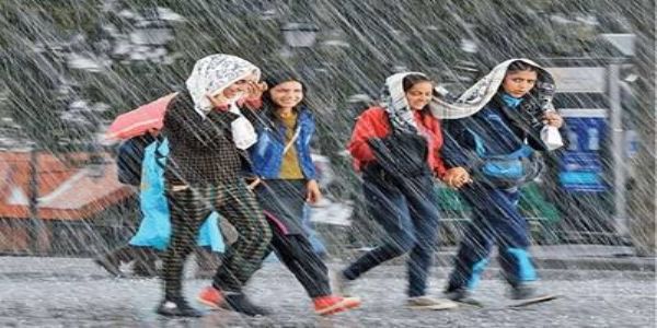 मूसलाधार वर्षा से नैनीताल में जनजीवन प्रभावित, झील का जलस्तर 80 फीट 4 इंच पहुंचा