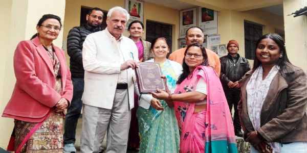 संस्कृत शोधार्थी जयश्री को शोध मौखिकी परीक्षा के साथ पीएचडी उपाधि