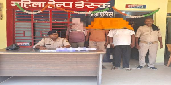 गुठनी में स्मैक के 110 पुड़िया के साथ तीन गिरफ्तार