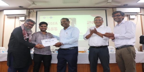 कार्य के प्रति ईमानदारी और स्पष्टता से मिलती है सफलता : कामाख्या नारायण सिंह