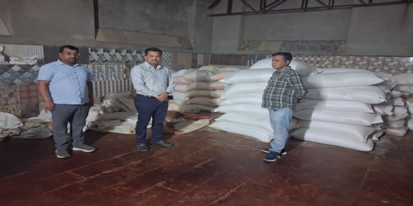 मसाला फैक्ट्री पर छापा, हजारों किलो मिलावटी मसाले जब्त