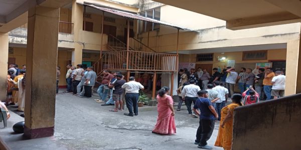 असम में सुबह सात बजे मतदान प्रक्रिया शुरू