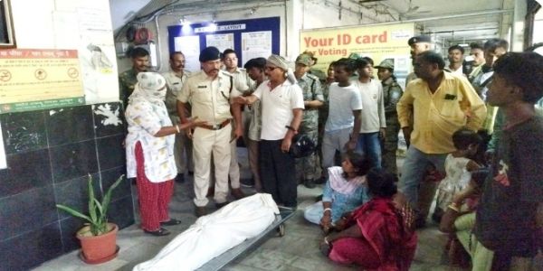 (अपडेट)सन्नी पुष्टि की मौत के बाद परिजनों का डीसी कार्यालय पर प्रदर्शन