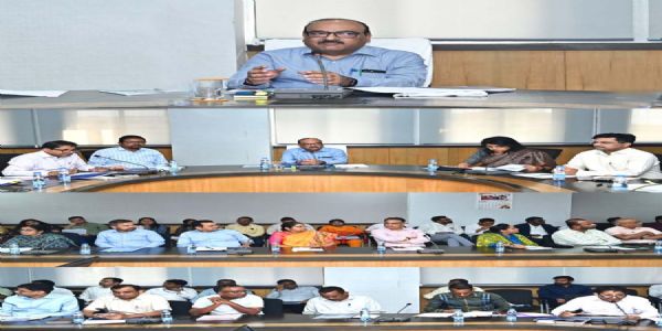 जनता से जुड़ी सभी सेवाएं को लोक सेवा गारंटी अधिनियम के दायरे में होना चाहिए : मुख्य सचिव विकासशील