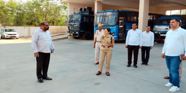 एसपी ने किया पुलिस लाइन फतेहाबाद में औचक निरीक्षण, व्यवस्थाओं में लापरवाही पर फटकार