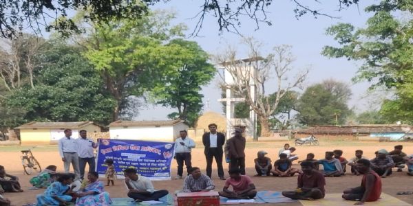 झांसे में आकर नौकरी के नाम पर कहीं जाने से बचें : निखिल