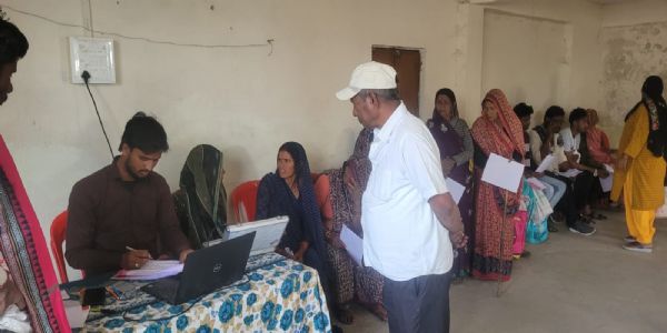 मुन्ना भाई डॉक्टरों का भंडाफोड़, शाही दवाखाने की आड़ में चल रहा था फर्जीवाड़ा