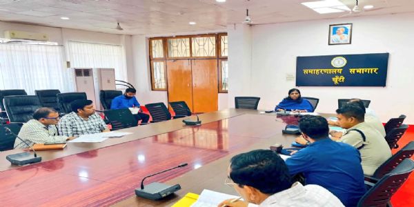 न्यायालय में लंबित मामलों का निष्पादन कराएं अधिकारी : उपायुक्त