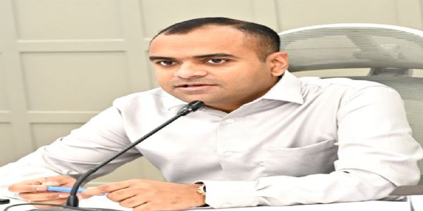 जनगणना कार्य को लेकर डीएम सख्त, अधिकारियों को कार्मिकों की सूची तुरंत देने के निर्देश