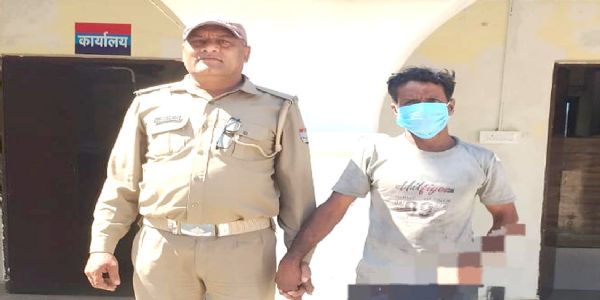 पांच हजार का इनामी फरार आरोपित गिरफ्तार