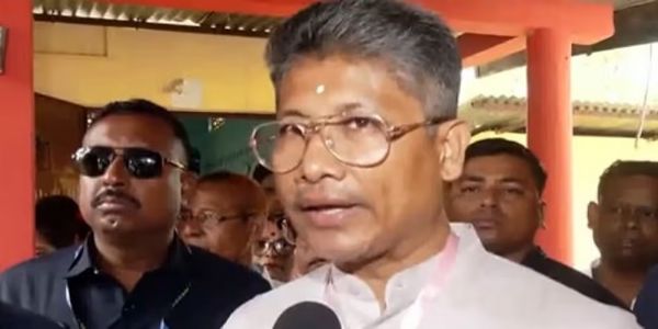 असम के लोग विकास का समर्थन एवं अवैध प्रवासन के विरूद्ध : पीयूष हजारिका