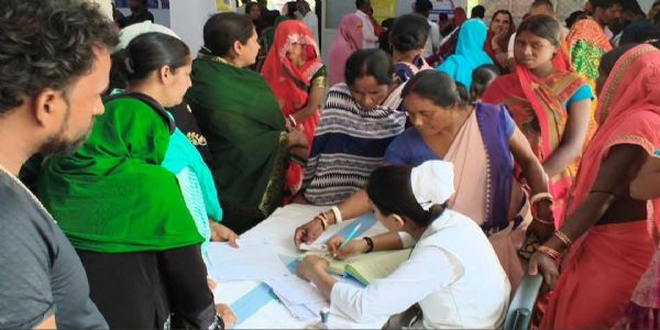 पीएम सुरक्षित मातृत्व अभियान के तहत पीएचसी में 135 महिलाओं की हुई जांच