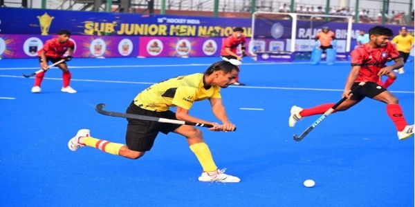 सब-जूनियर पुरुष हॉकी: पंजाब, यूपी और मध्य प्रदेश सेमीफाइनल में, क्वार्टरफाइनल में दिखा दम सब-जूनियर पुरुष हॉकी: पंजाब, यूपी और मध्य प्रदेश सेमीफाइनल में, क्वार्टरफाइनल में दिखा दम