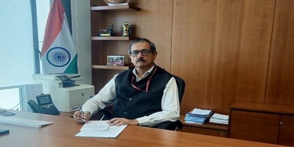 कार्यभार संभालते नवनियुक्त एमएसएमई सचिव भारत खेड़ा