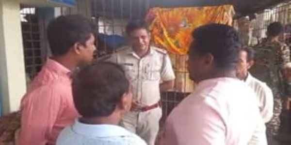 सिंगुर में डंपर से टकराई ट्रक, चार की मौत व छह घायल