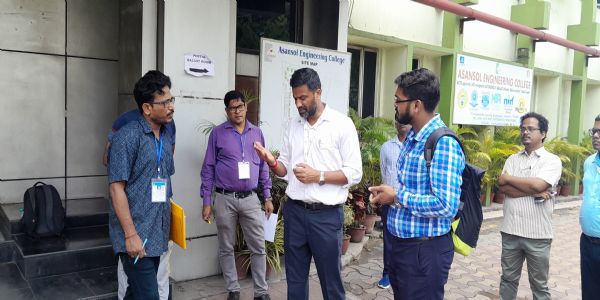 आसनसोल में मतगणना को लेकर तैयारियां पूरी, स्ट्रांग रूम की सुरक्षा व्यवस्था का अधिकारियों ने लिया जायजा