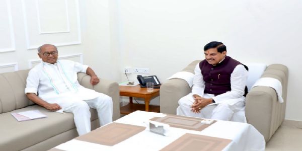 मुख्यमंत्री मोहन यादव से मिले दिग्विजय सिंह, किसानों के मुद्दों पर की चर्चा