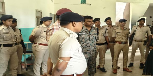 छातापुर के प्रखंड स्तरीय धाबा दल ने निजी नर्सिंग होम को किया सील