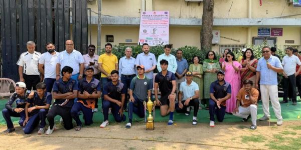 पीजीडीएवी कॉलेज ने जीता स्वामी दयानंद सरस्वती टी-20 डे-नाइट टूर्नामेंट का खिताब