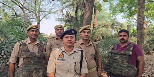 पुलिस मुठभेड़ में दो गो तस्कर घायल, छह गोवंश व हथियार समेत गिरफ्तार