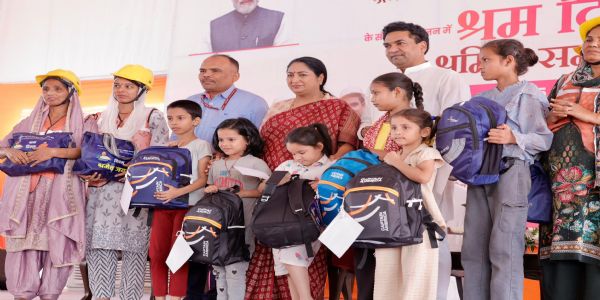 दिल्ली की मुख्यमंत्री ने प्रतिवर्ष 35 हजार श्रमिकों को प्रशिक्षित करने वाले कौशल विकास अभियान का किया शुभारंभ