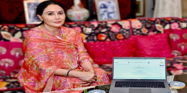 प्रदेश में जनगणना के पहले में चरण में उपमुख्यमंत्री दीया कुमारी ने खुद भरा हाउस लिस्टिंग फॉर्म