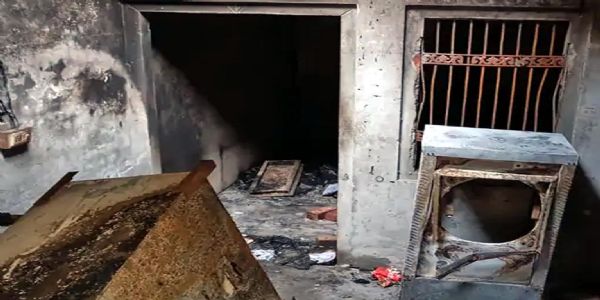 फतेहाबाद : आग से जला घर,लाखों का नुकसान