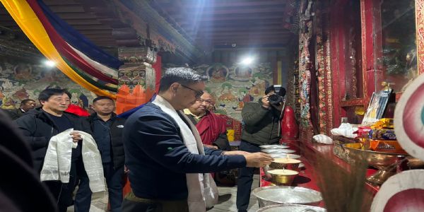 केंद्रीय मंत्री रिजिजू ने उत्तर सिक्किम के लाचुंग गुंपा में प्रार्थना की
