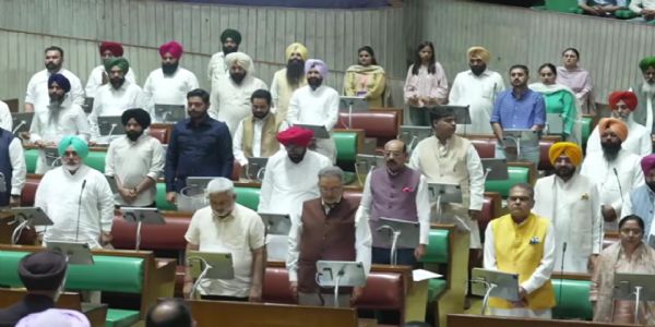 पंजाब विधानसभा में ऑपरेशन ब्लू स्टार कवर करने वाले फोटोग्राफर रघु रॉय को श्रद्धांजलि