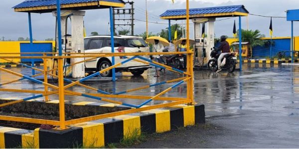 पतीराम में ढाई सौ रुपये से ज्यादा पेट्रोल नहीं, लोगों में गुस्सा