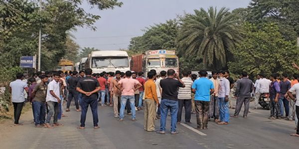 महिषादल में हमले के विरोध में पथावरोध