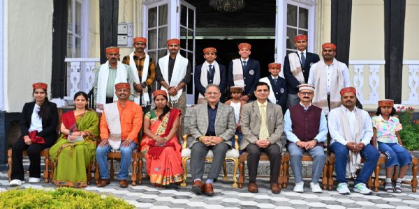 हिमाचल लोकभवन में मनाया गया गुजरात और महाराष्ट्र का स्थापना दिवस