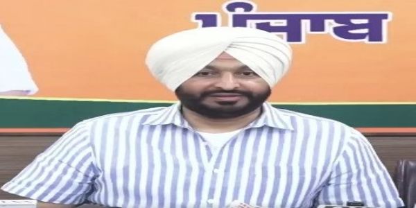 केंद्रीय रेल राज्य मंत्री रवनीत सिंह बिट्टू