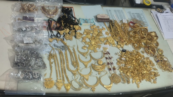 लक्ष्य ज्वेलर्स