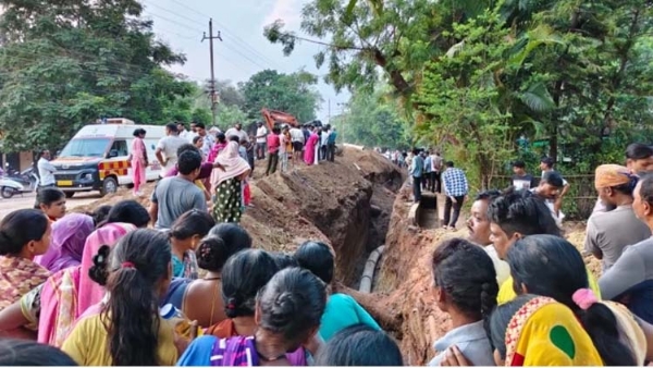 मिट्टी धंसने से तीन मजदूर नाली में दबे