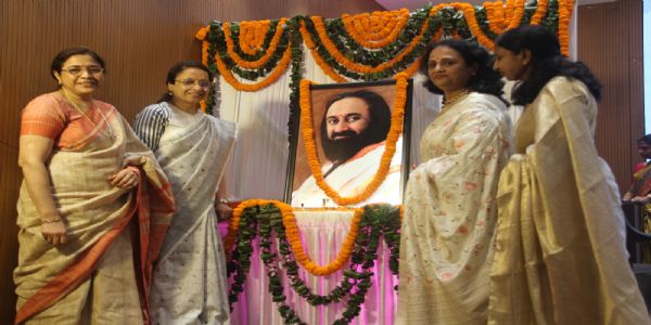 गुरुदेव श्री श्री रविशंकर के 70वें जन्मोत्सव पर गोरखपुर में सेवा, साधना और सत्संग का भव्य आयोजन