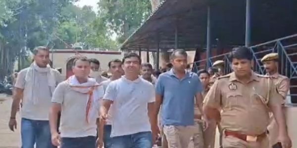 जेल से बाहर आते ही फिर हिरासत में लिए गए भाजपा नेता आशीष उपाध्याय