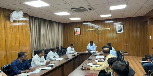 अधिक से अधिक लाभार्थियों तक पहुंचाएं योजनाओं का लाभ : उपायुक्त