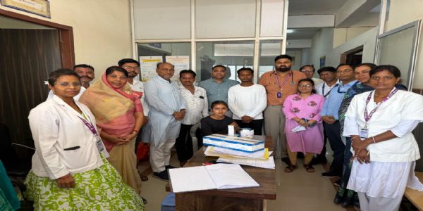 भखारा में 106 लोगों की कैंसर स्क्रीनिंग, 46 युवतियों का एचपीवी टीकाकरण