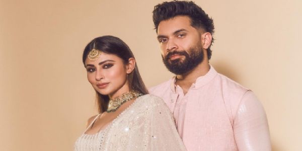 मौनी रॉय, सूरज नांबियार - फोटो सोर्स एक्स