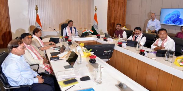 हिमंत बिस्व सरमा 2.0 सरकार की पहली कैबिनेट बैठक की तस्वीर । हिमंत बिस्व सरमा 2.0 सरकार की पहली कैबिनेट बैठक की तस्वीर ।