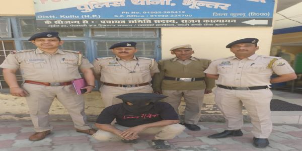 कसोल में सिंथेटिक ड्रग्स सहित दो गिरफ्तार, भुंतर में हेरोइन के साथ एक दबोचा