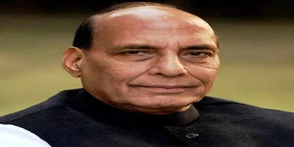 केंद्रीय रक्षामंत्री राजनाथ सिंह पहुंचे जोधपुर , मुख्यमंत्री ने की अगवानी