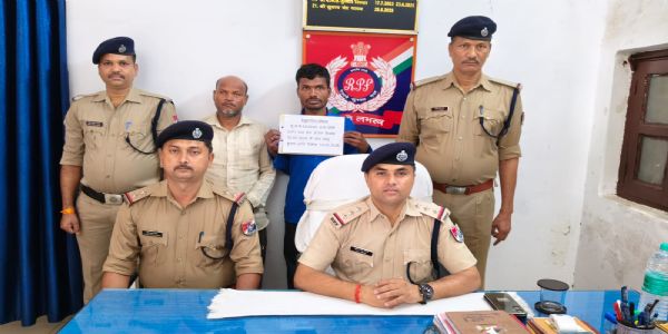 मालगोदाम से चोरी हुई 60 बोरी सीमेंट बरामद, दो गिरफ्तार