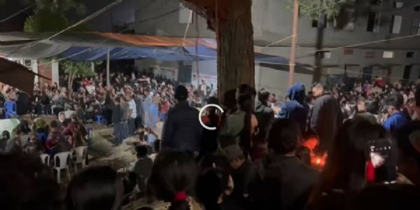 मणिपुरः तीन लोगों की हत्या के बाद शोक मनाते स्थानीय नागरिक